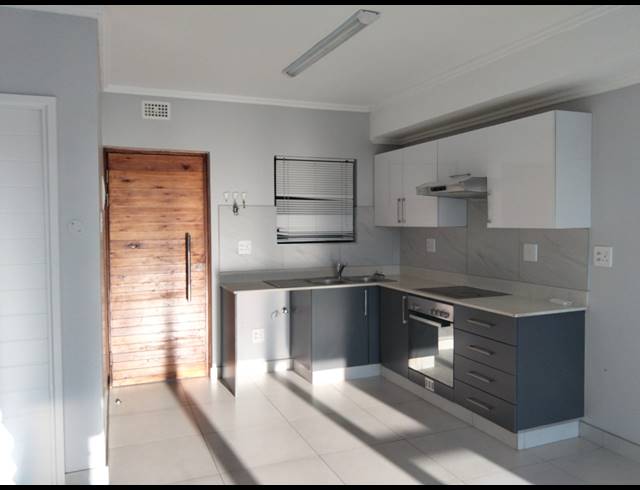 2 BEDROOM APARTMENT TO LET IN UMHLANGA RIDGE
